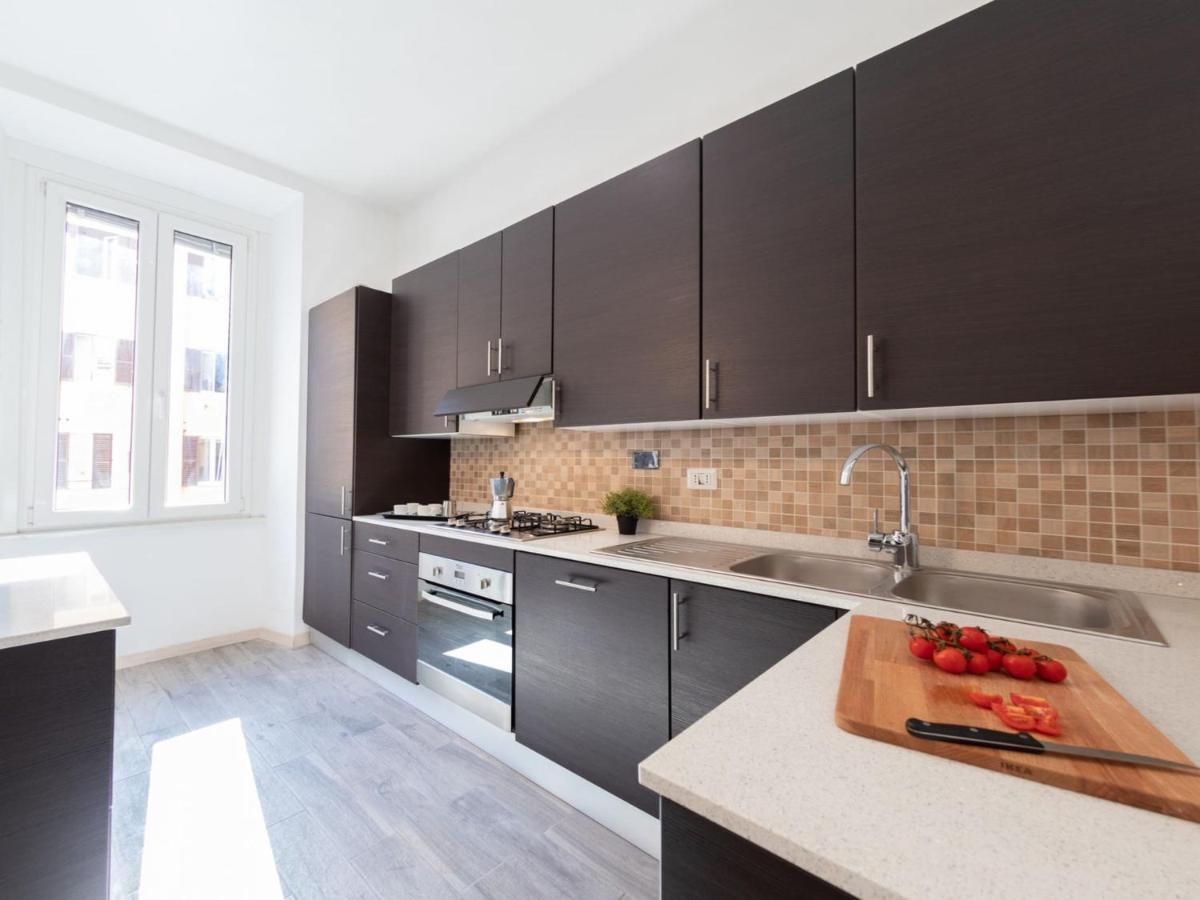 The Best Rent - Spacious Apartment Near Roma Termini Station Buitenkant foto