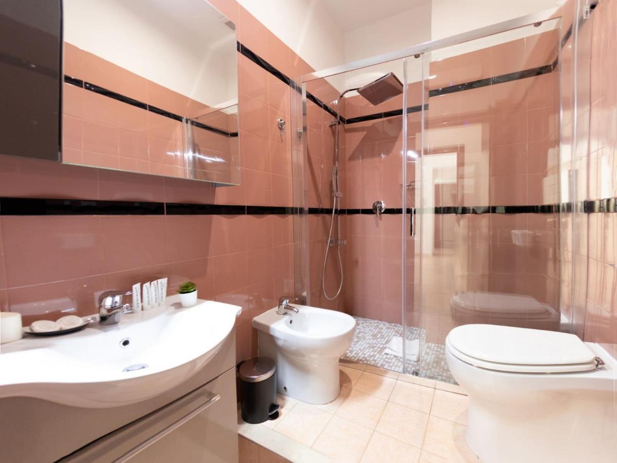 The Best Rent - Spacious Apartment Near Roma Termini Station Buitenkant foto