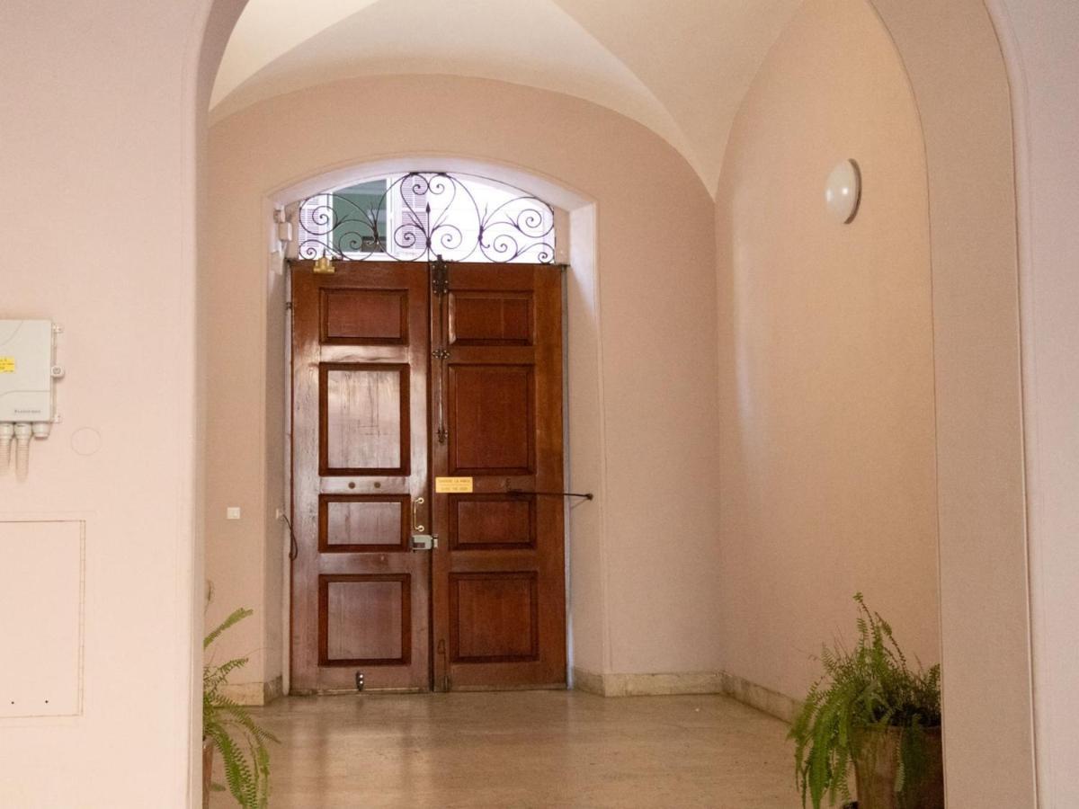 The Best Rent - Spacious Apartment Near Roma Termini Station Buitenkant foto